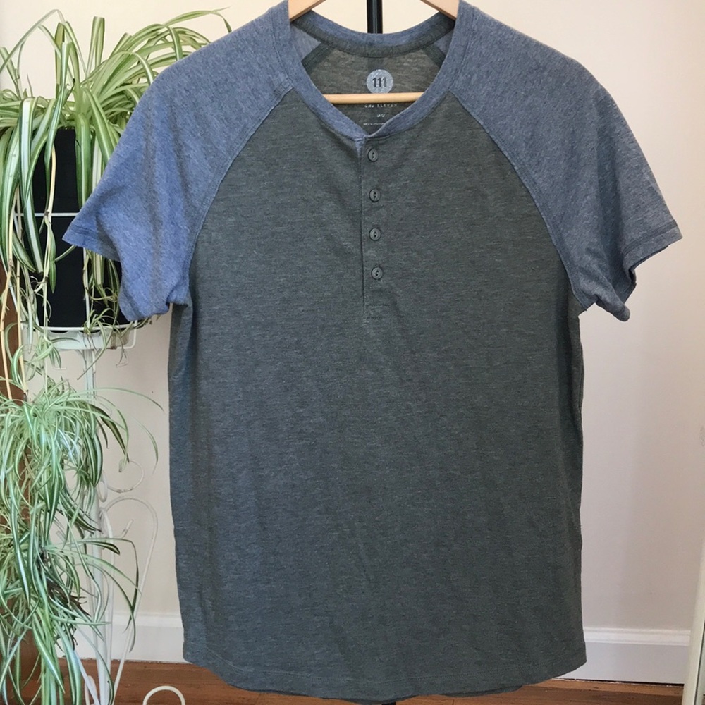 ♻️Men’s Size M Express Henley
